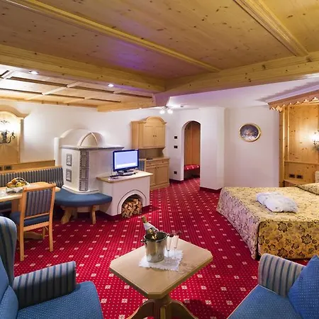 Alpen Hotel 4*