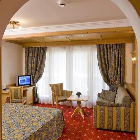 Alpen Hotel 4*